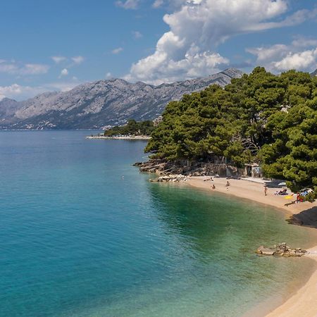 Apartments By The Sea Brela, Makarska - 18356 Bagian luar foto