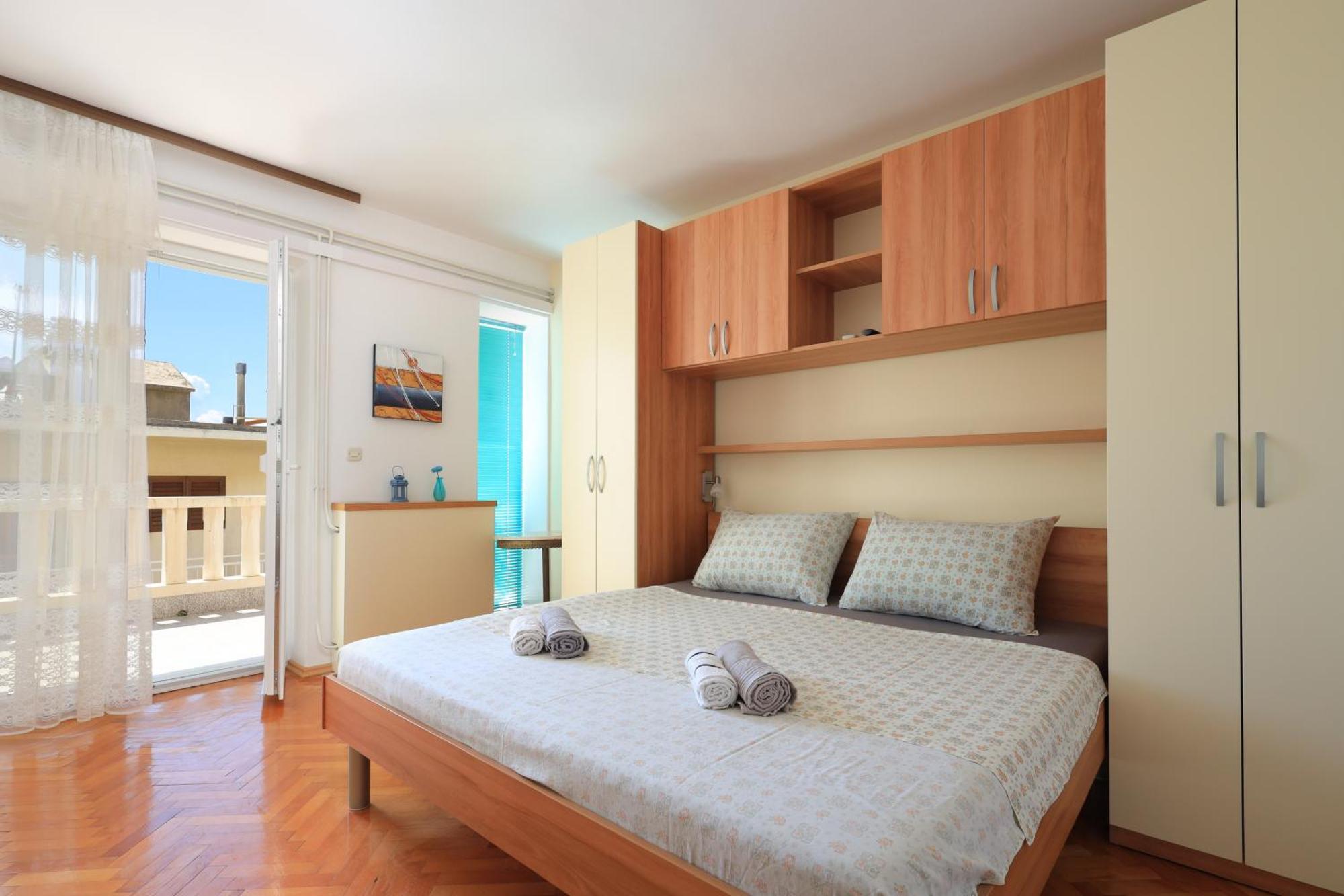 Apartments By The Sea Brela, Makarska - 18356 Bagian luar foto