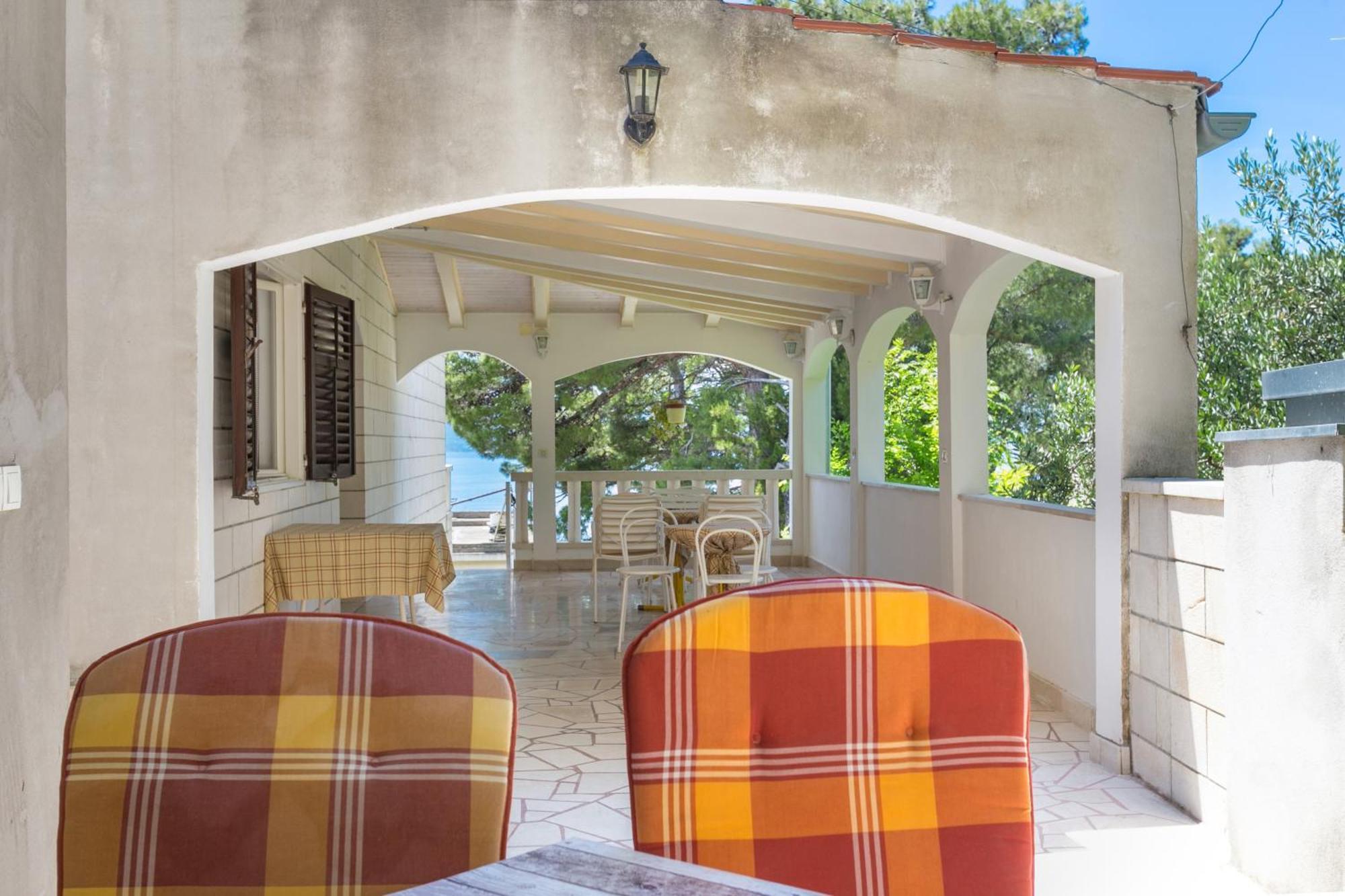 Apartments By The Sea Brela, Makarska - 18356 Bagian luar foto