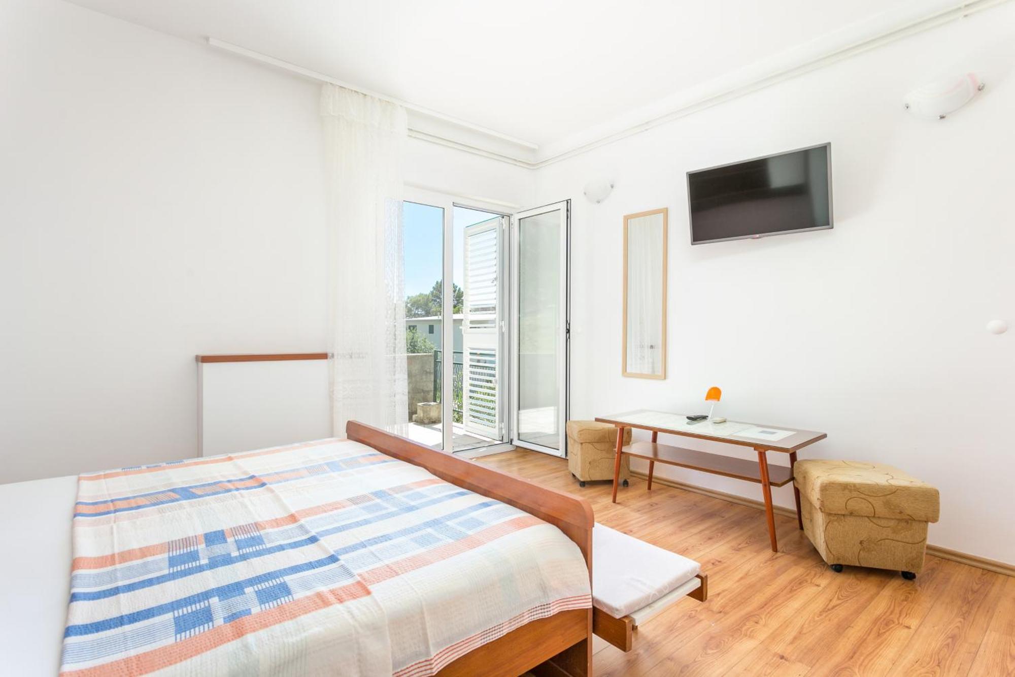 Apartments By The Sea Brela, Makarska - 18356 Ruang foto